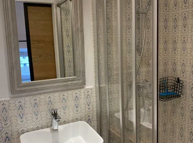 Savel Hotel 3*